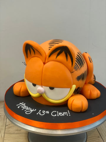 3D Garfield Birthday Cake - cake carved to the shape of garfield
