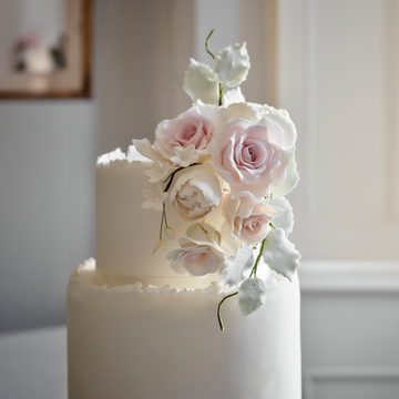 A Cake as Unique</br> as Your Vision