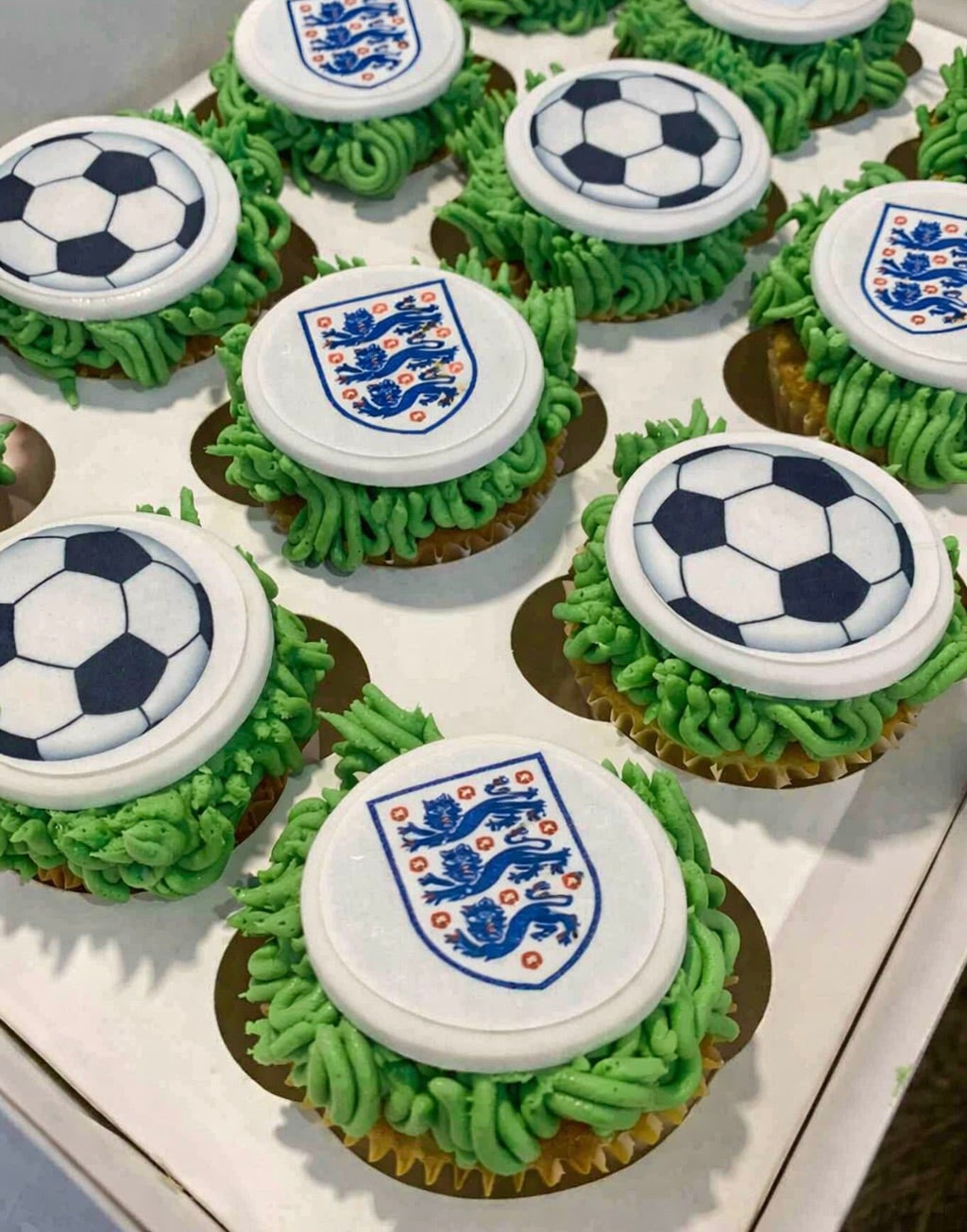 Worldcup Cupcakes England Logo delivered in london